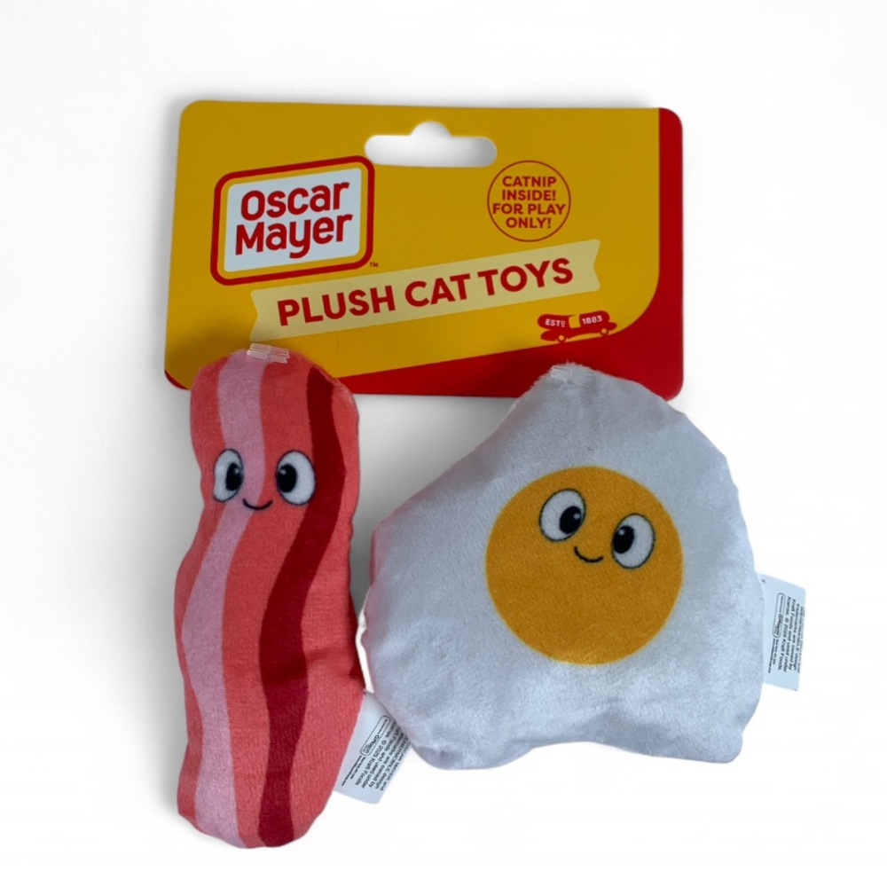New Cat Toys Oscar Mayer plush 2 count Bacon and Eggs Catnip Crinkles VC508